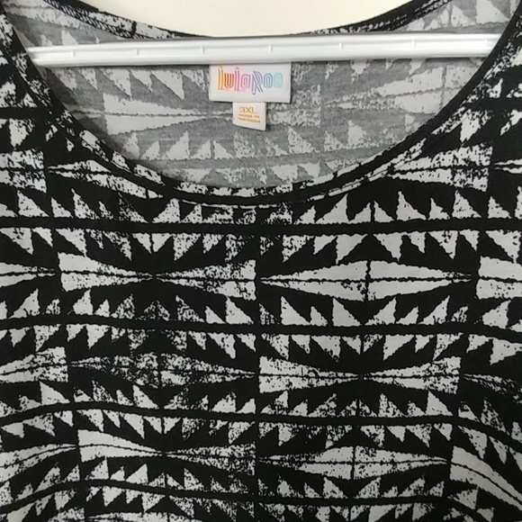 LulaRoe Irma - Picture 2 of 2